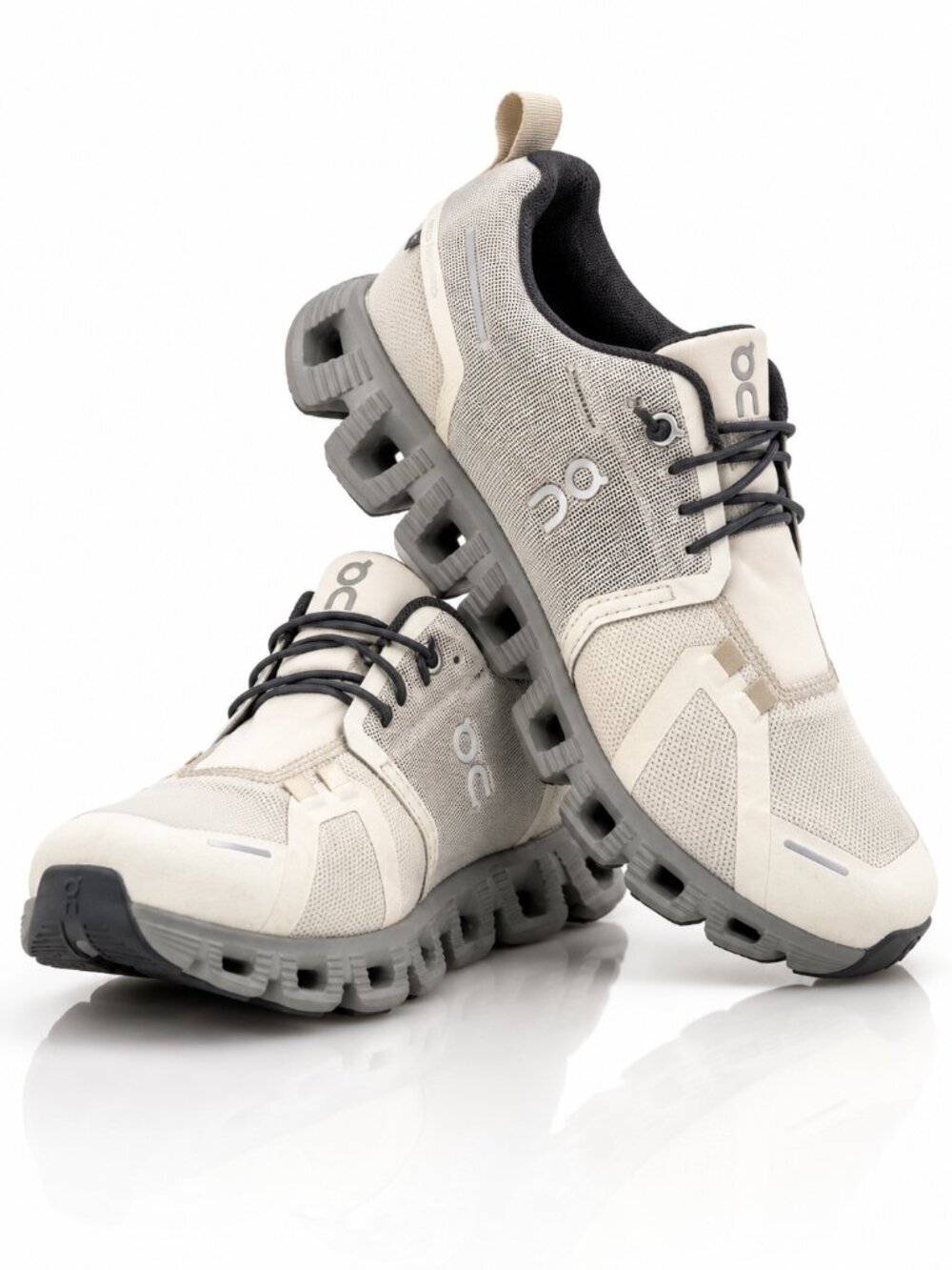 On Running Cloud 5 Waterproof Cream Grey Lightweight Running Walking Sneakers 8